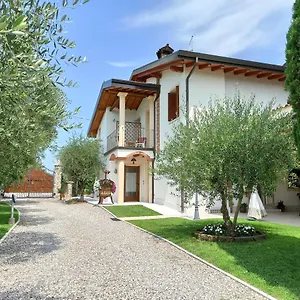 Bed & Breakfast Le Zampolle, Colà